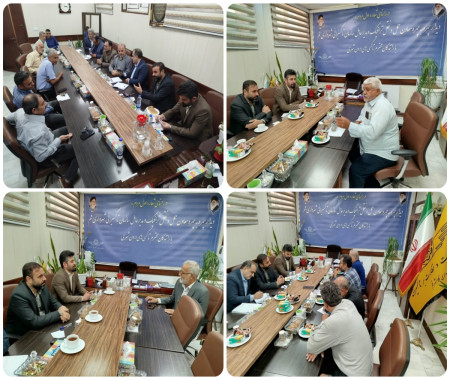 دیدار صمیمی معاون حمل‌ونقل شهرداری قم و مدیرعامل سازمان تاکسیرانی با رانندگان