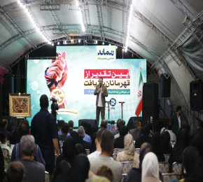 آیین تقدیر از قهرمانان بازیافت در دورهمی زیماندی ها با حضور افتخاری و عمو رشید برگزار شد 