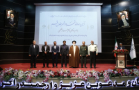 شهردار قم با استقبال خانواده شهدا کار خود را آغاز کرد