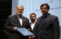 شهردار قم با استقبال خانواده شهدا کار خود را آغاز کرد