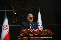 شهردار قم با استقبال خانواده شهدا کار خود را آغاز کرد