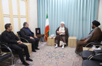 شهردار قم با آیت‌الله اراکی دیدار و گفت‌وگو کرد
