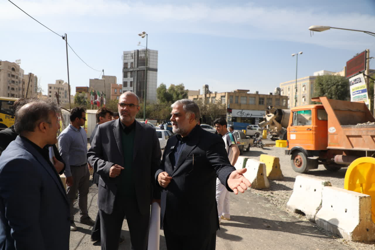 شهردار قم: رویکرد «اول مردم» در اجرای پروژه تقاطع سپاه اولویت دارد/تأکید دکتر عظیمی بر نظارت جدی بر زمان‌بندی پروژه تقاطع سپاه