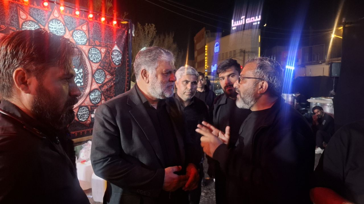 بازدید شهردار قم از ایستگاه صلواتی میدان نبوت