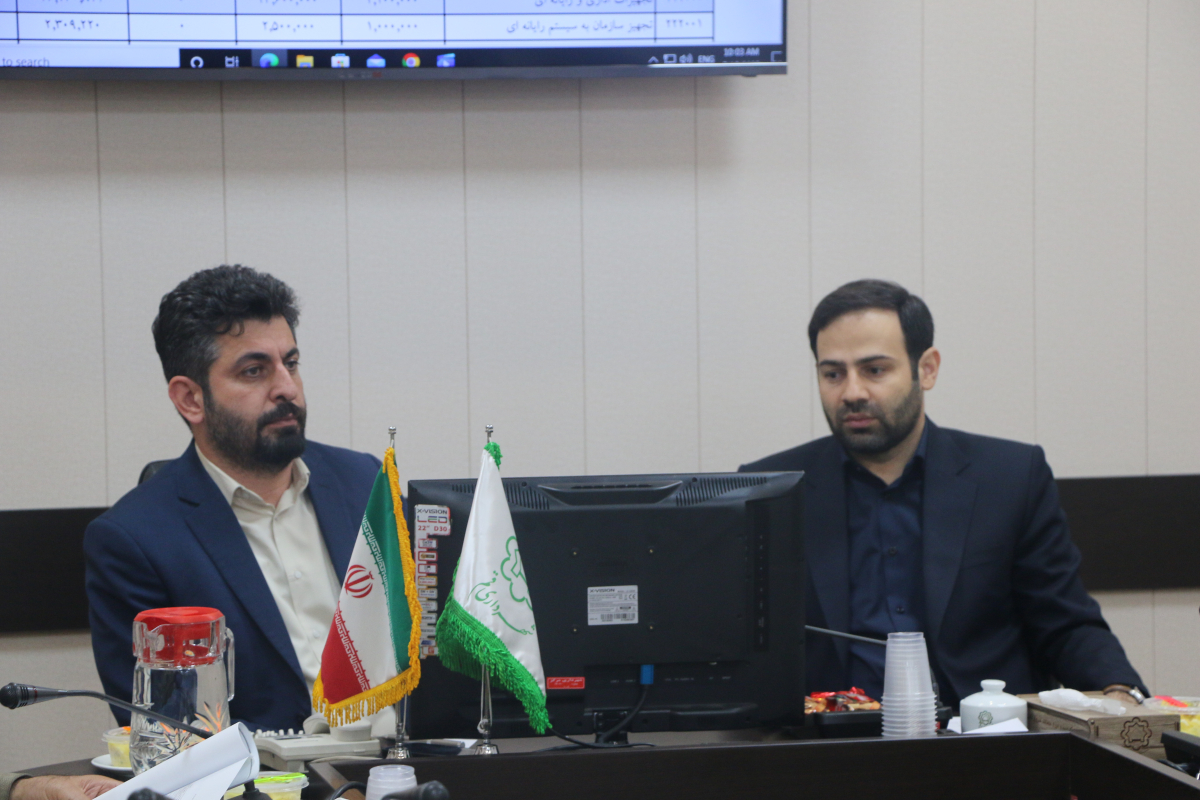 اجرای طرح ساماندهی تابلوهای هدایت مسیر در شهر قم