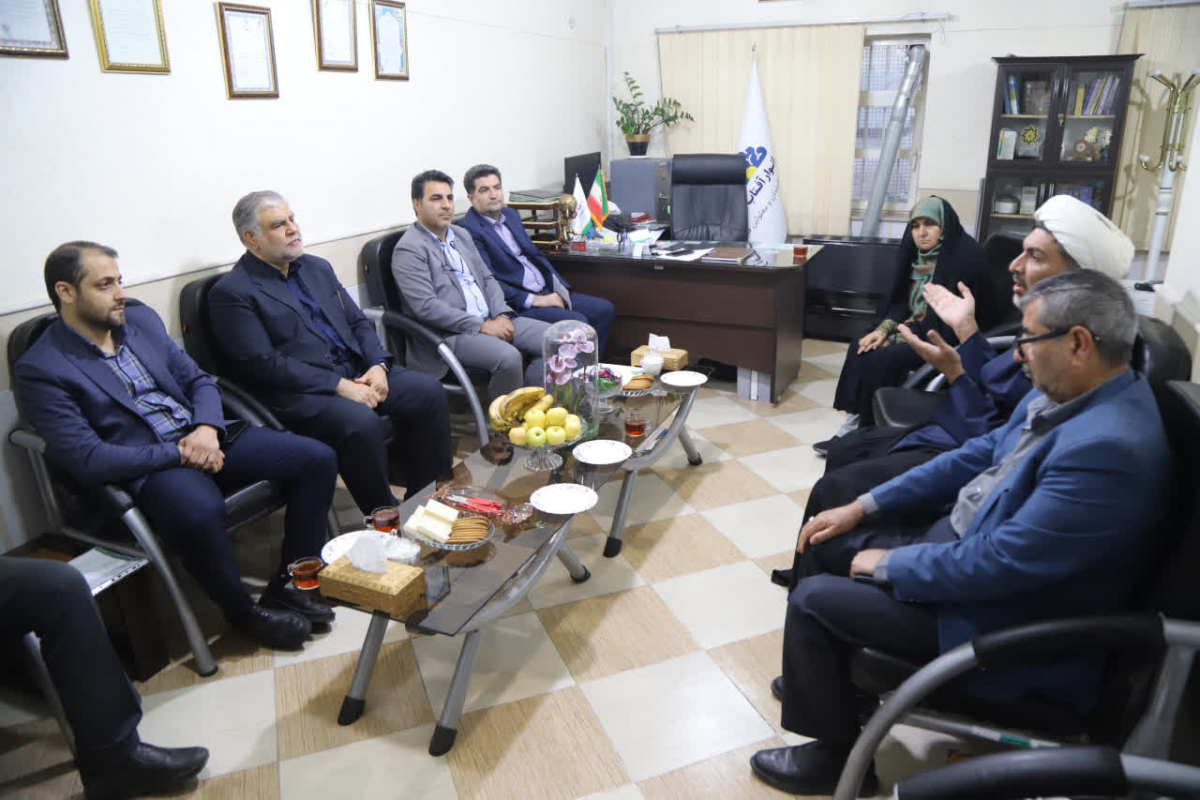 بازدید شهردار کلانشهر قم از موسسه خیریه انوار آفتاب/