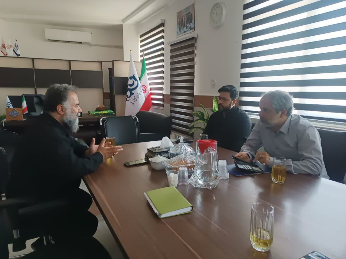 بررسی ظرفیت‌های راهبردی حوزه هنری قم در تعامل با سازمان فرهنگی شهرداری قم