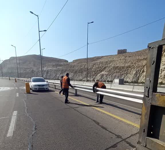 اصلاح و ساماندهی گاردریل‌های بلوار مرجعیت با اعتباری بالغ بر5 میلیاردريال