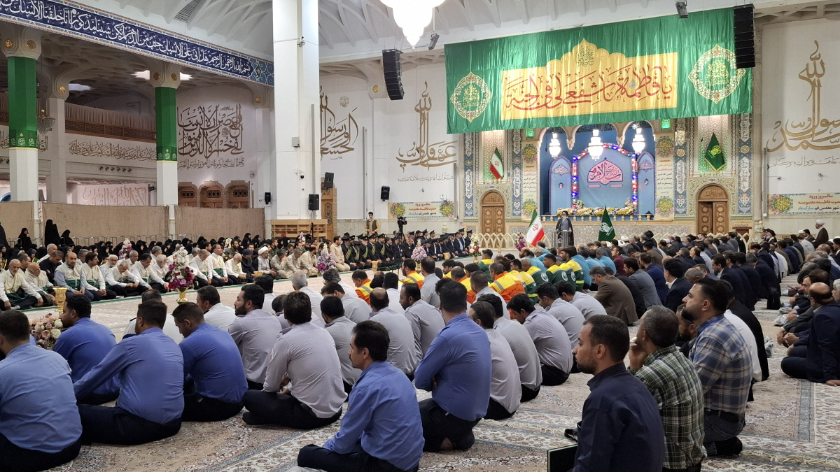 خدمت در نظام اسلامی باید بی‌منت و برای رضای خدا باشد